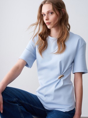Dilvin 32445 Aksesuar Detaylı Basic T-Shirt-Açık Mavi