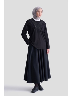Armine Penye Siyah