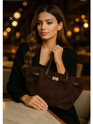 Velvet Rush Kadın Süet Kilit Detay Şık Çanta