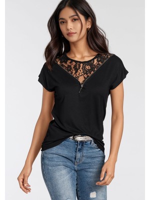 Mamayaga Kadın Dantel ve Fermuar Yaka Kısa Kol Yakası Güpür Detay Şık Tshirt Bluz
