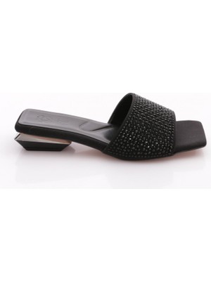 Dgn PM161-K135 Kadin Topuklu Terlik