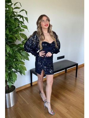 Picco Boutique Kadın Lacivert Payet Mini Elbise Kalp Yaka Balon Kol Sırt Dekolteli Vücuda Oturan Gece Kokteyl Parti Abiye Şık Tasarım Yırtmaç Detaylı Işıltılı Payetli Kadın Giyim