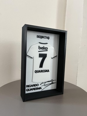 Reborn 3D Ricardo Quaresma Imzalı Forma Tablo 3D Çerçeveli Dekoratif Tablo 14X22 cm
