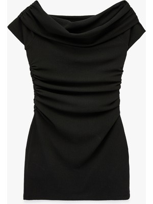 Koton Drape Detaylı Kolsuz Omzu Açık Madonna Yaka Mini Krep Elbise
