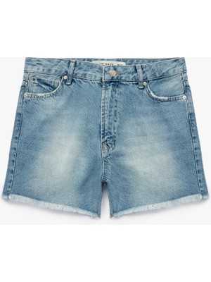 Koton Taş Detaylı Pamuklu Rahat Kalıp Mini Denim Şort