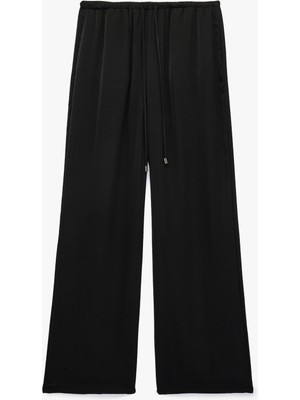 Koton Aerobin Kumaş Straight Fit Cepli Düz Geniş Paça Saten Pantolon