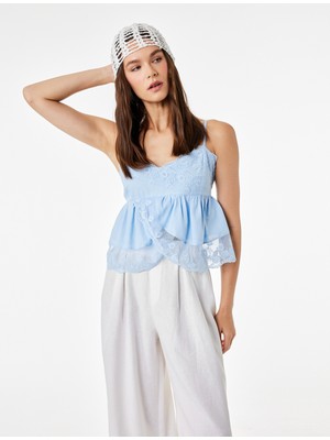 Koton Pamuklu Kruvaze Yaka Kolsuz Dantel Detaylı Crop Top