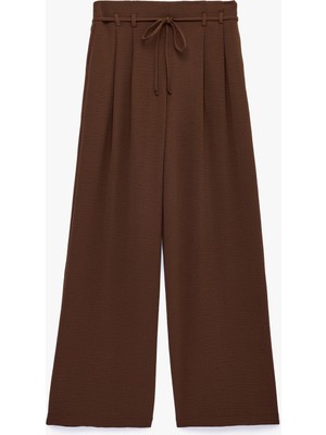 Koton Straight Fit Pileli Kemerli Geniş Paça Pantolon