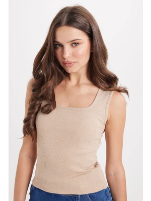Tudors Kadın Slim Fit Dar Kesim Askılı Kare Yaka Pamuklu Vizon Crop Atlet