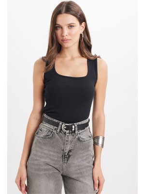 Tudors Kadın Slim Fit Dar Kesim Askılı Kare Yaka Pamuklu Siyah Crop Atlet