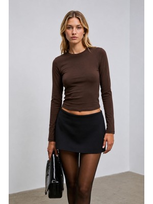 Le Touche Kadın Slim Fit Uzun Kollu Bisiklet Yaka T-Shirt Esnek Kumaşlı Vücuda Oturan 4 Mevsim Tişört