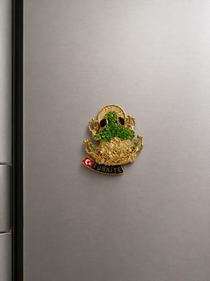 Magnet Taşlı Kurbağa Figürlü Türkiye Hatıra Magneti 6x5 cm – Gold Renk Dekoratif Buzdolabı Süsü