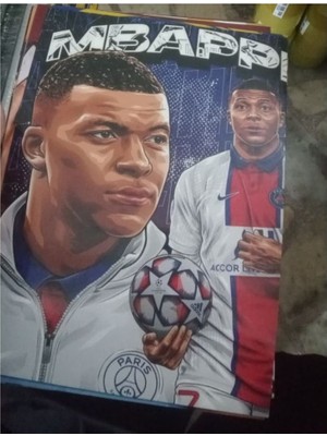 Fransız Profesyonel Futbolcu Kylian Mbappé Poster