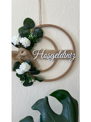 H2 Design El Yapımı Beyaz Kasımpatılı Ahşap Kapı Süsü