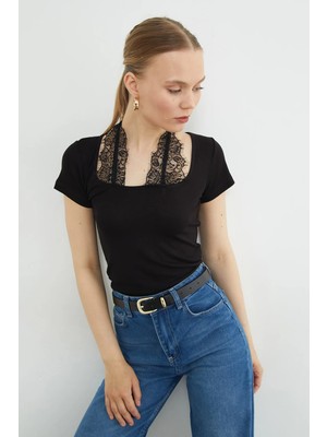 FullaModa Dantel Boyundan Bağlama Detaylı Slim Fit Bluz