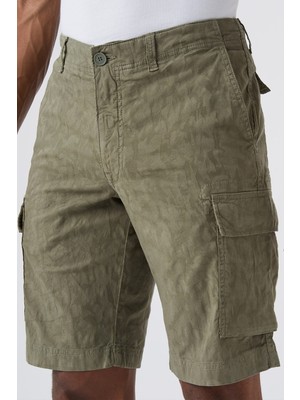 Lacoste Men's Patterned Bermuda Cargo Shorts With Pockets Khaki Erkek Desenli Bermuda Kargo Cepli Şort Haki