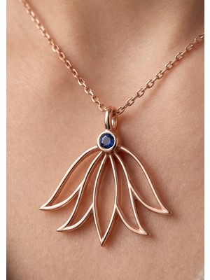 İryum Safir Lotus Çiçeği Kolye