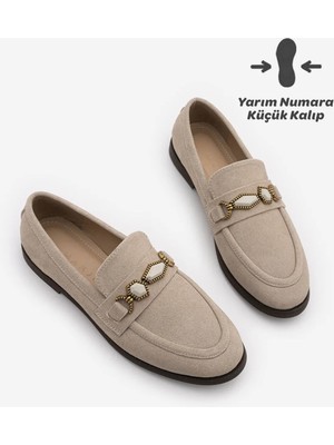 Marjin Kadın Loafer Makosen Tokalı Taşlı Klasik Günlük Ayakkabı Savira Bej Süet