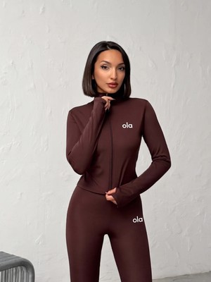 Trend Butik Burada Kadın 3'lü Spor Takımı - Fermuarlı Crop Ceket, Büstiyer ve Yüksek Bel Toparlayıcı Tayt Seti