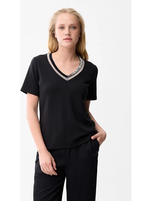 Love My Body Inci Detaylı V Yaka T-shirt Siyah 175L9560001