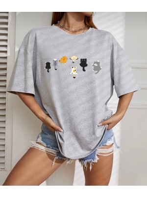 Nigrum Pardus Nıgrum Pardus Yeni Sezon Oyuncu Minik Kediler Baskılı %100 Pamuk Büyük Beden Kadın T-Shirt