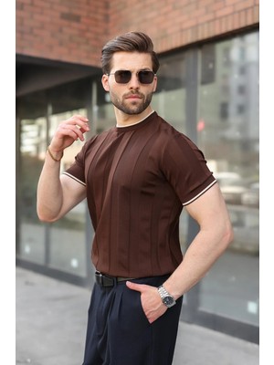 Madmext Kahverengi Bisiklet Yaka Regular Fit Triko Erkek Tişört E7487