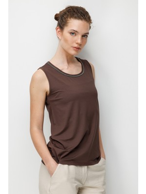 Desen Triko Kadın Sıfır Yaka Yaka Kenarı Zincirli Askılı Penye T-Shirt 26708 Kahverengi