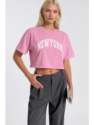 Asfaha Fashion Adın Pembe Yıkamalı Görünüm New York Baskılı Bisiklet Yaka Oversize Crop Tişört