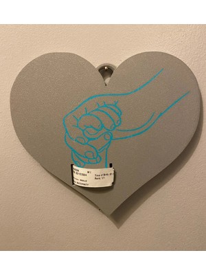 DU&ER Heart Shaped Baby Birth Bracelet Wall Display – Doğum Hatırası Bebek Bileklik Standı Dekor