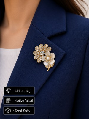 Herşey Nota Hediye Gold Renk Inci Detaylı Çiçek Tasarım Taşlı Kadın Broşu