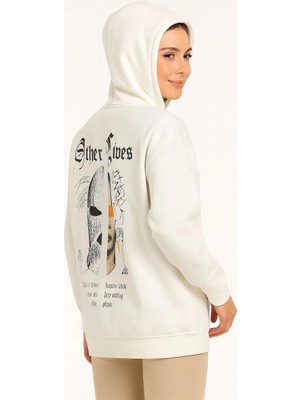 Nemere Kapşonlu Sweatshirt – Oversize “other Lives” Ön  Arka Baskıl Beyaz