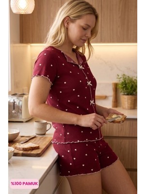 Seamlife Kadın Bordo Kalp Desen Kayık Yaka Düğmesiz Fitilli Kumaş Fiyonklu %100 Pamuk Kısa Kol Mini Şortlu Pijama Takımı
