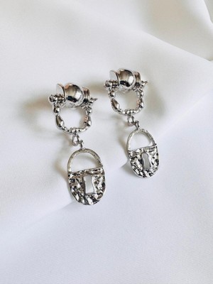 Devi Fashion Silver Renk Kilit Küpe 7 cm