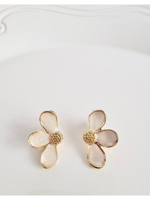 Devi Fashion Yarım Çiçek Pudra Renk Küpe 3 cm
