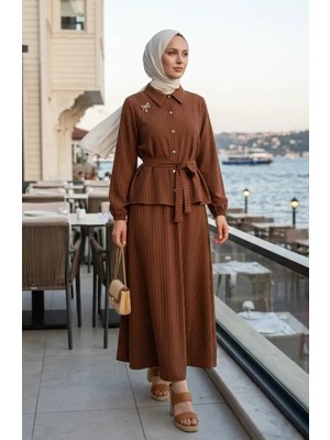 Sefa Merve Çizgili Broşlu Kuşaklı Ikili Takım 0280-02 Kahverengi