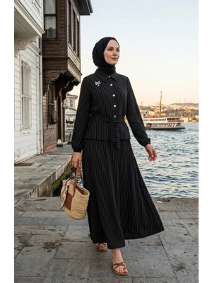 Sefa Merve Çizgili Broşlu Kuşaklı Ikili Takım 0280-04 Siyah