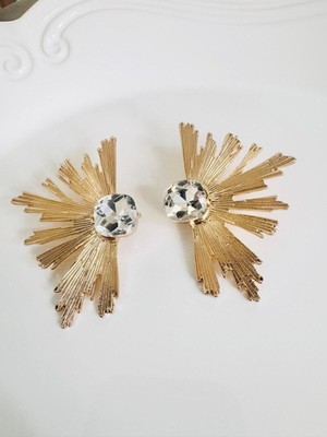 Devi Fashion Yarım Çiçek Zirkon Taşlı Küpe 6 cm