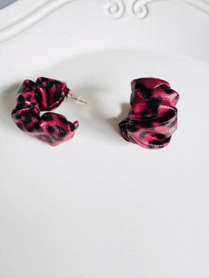 Devi Fashion Pembe Saten Leopar Yarım Halka Küpe