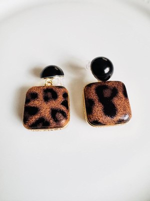 Devi Fashion Kare Leopar Küpe