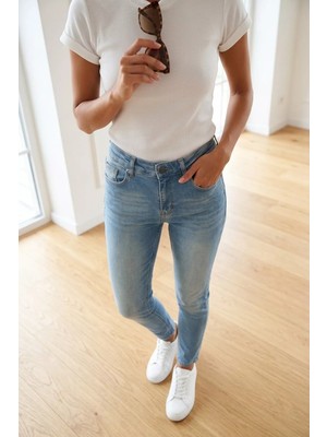 Gülseli Kadın Yıkamalı Likralı Jean Kot Pantolon P-00021640
