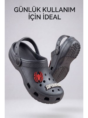 Liarca Hero-Clog Macera Serisi - Koyu Gri Maske Figürlü Erkek Çocuk - Bebek Terlik ve Sandalet: Ultra Hafif, Anatomik Iç Tabanlı ve Kaymaz Emniyetli Yazlık Çocuk Kapalı Terlik