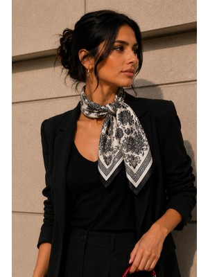 Afvente Arı Çiçek Desen Krem-Siyah Soft Bandana Fular 50X50 cm