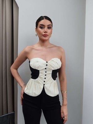 Esra Helvacı Straplez Piliseli Bluz
