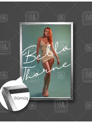SML Tablo Bella Thorne Kızıl Saçlı Sexy Model Dikey Çerçeveli Kanvas Tablo