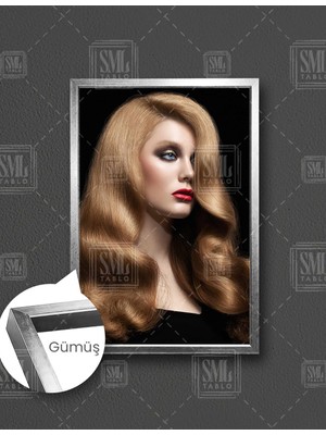 SML Tablo Dalgalı Sarı Saçlı Mavi Gözlü Kuaför Modeli Kırmızı Ruj Make Up Kuaför Dekorasyon Dikey Çerçeveli Kanvas Tablo