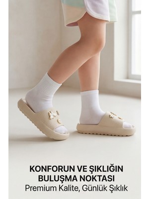 Liarca Peri Masalı Serisi - Krem Figürlü Kız Çocuk Terlik : Işıltılı Kelebek ve Çiçek Detaylı, Ultra Hafif, Anatomik ve Kaymaz Tabanlı Yazlık Çocuk Açık Terlik