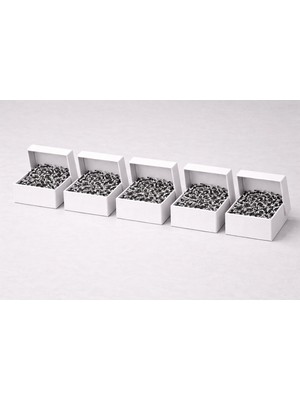 Orbak Kağıtçılık Beyaz Karton Takı Kutusu 9,5x9,5x2 cm – Kapaklı Model | 10 Adet + Taraftar Siyah/beyaz Kırpıklı