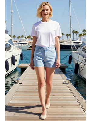 Benerly Kadın Şort Yüksek Bel Slim Kalıp Denim Düz Desen Boru Paça Ekstra Kısa Rigid Dokuma Az Esneklik