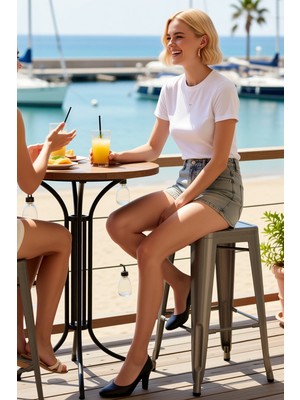 Benerly Kadın Şort Mini Denim Yüksek Bel Slim Kalıp Düz Desen Boru Paça Ekstra Kısa Kaliteli