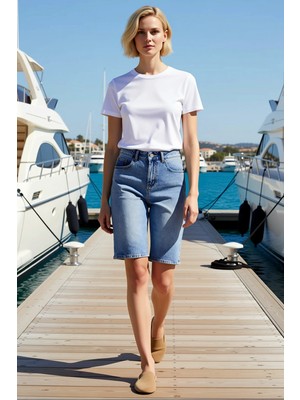 Benerly Kadın Yüksek Bel Denim Bermuda Düz Desen Boru Paça Diz Üstü Kısa Boy Rigid Dokuma Şık